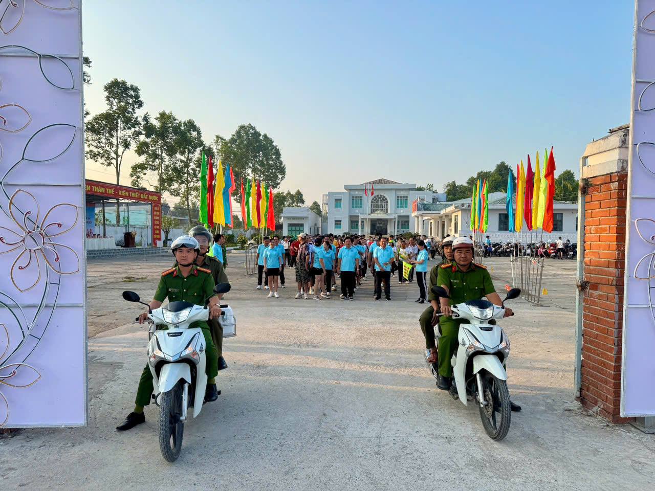 anh tin bai